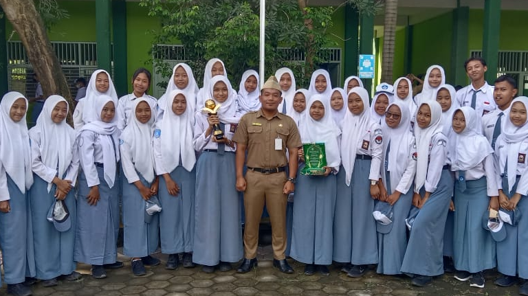 Penghargaan Sekolah Adiwiyata mandiri 2022